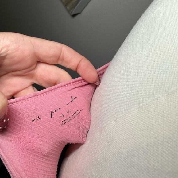 Out From Under Pink Ribbed Halter Tank Top Medium - Picture 4 of 4